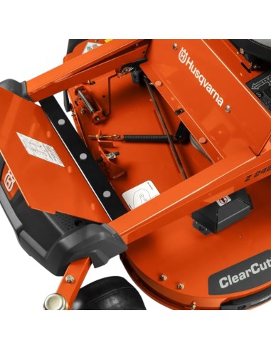 Trattorino tagliaerba Husqvarna Zero-Turn Z242F...